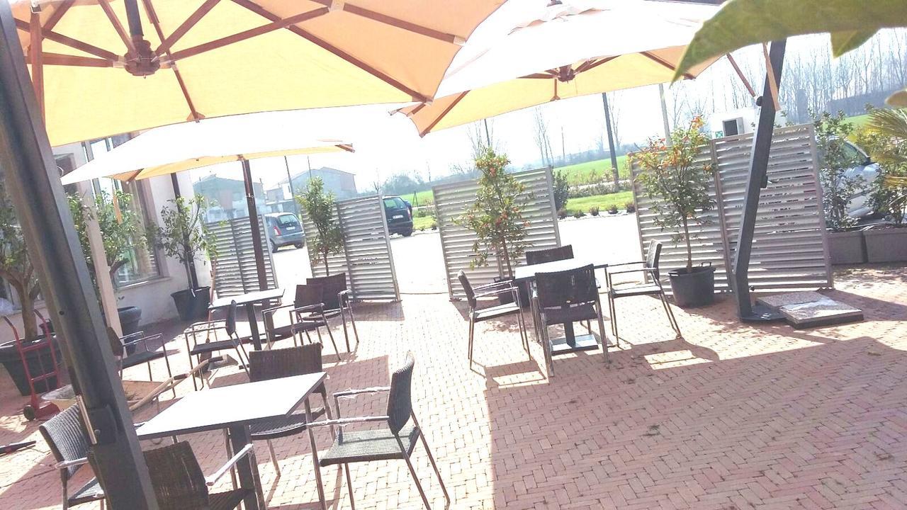 Auberge de jeunesse La Cascina Del Sole à Rivarolo del Re ed Uniti Extérieur photo