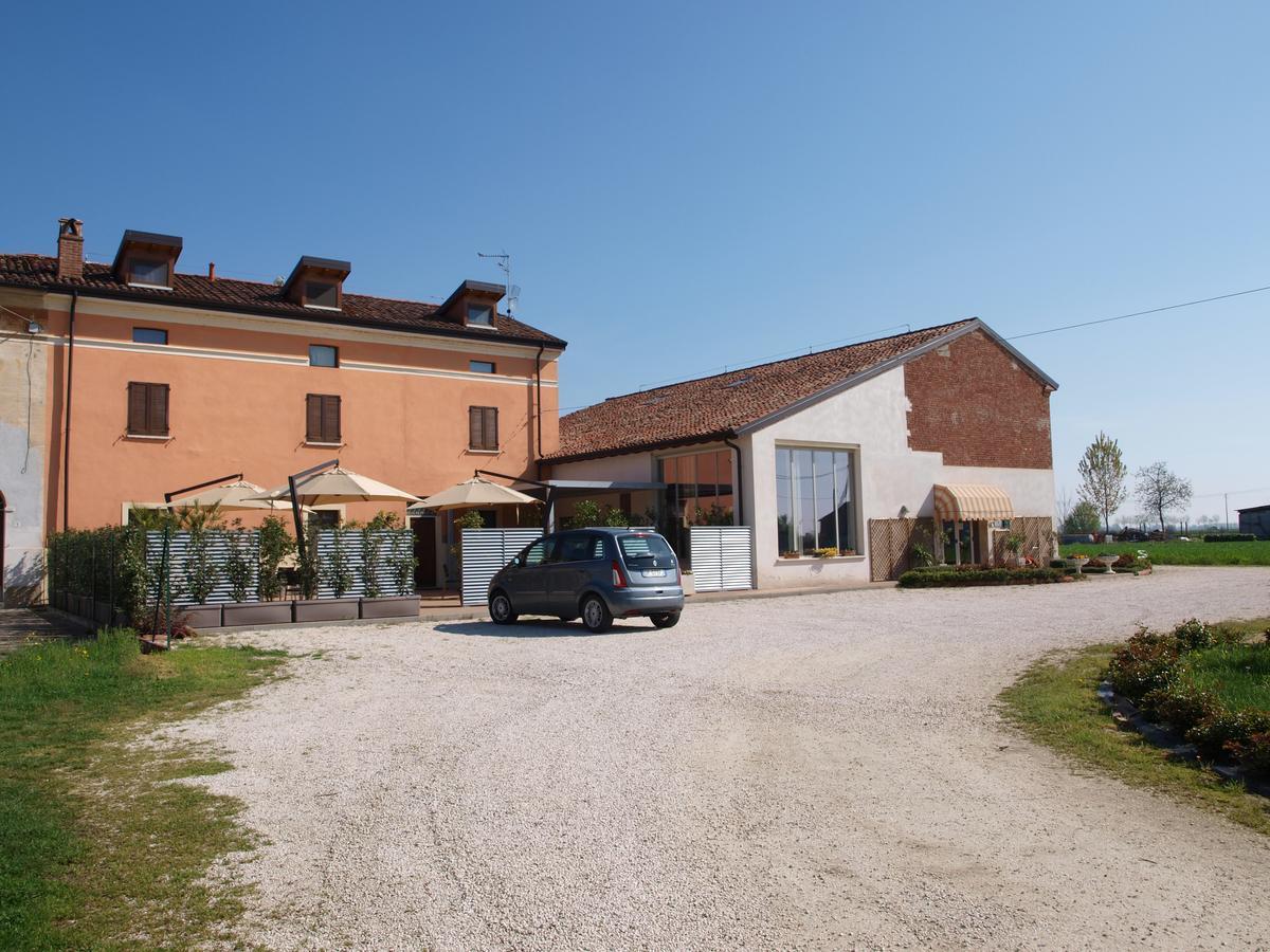 Auberge de jeunesse La Cascina Del Sole à Rivarolo del Re ed Uniti Extérieur photo